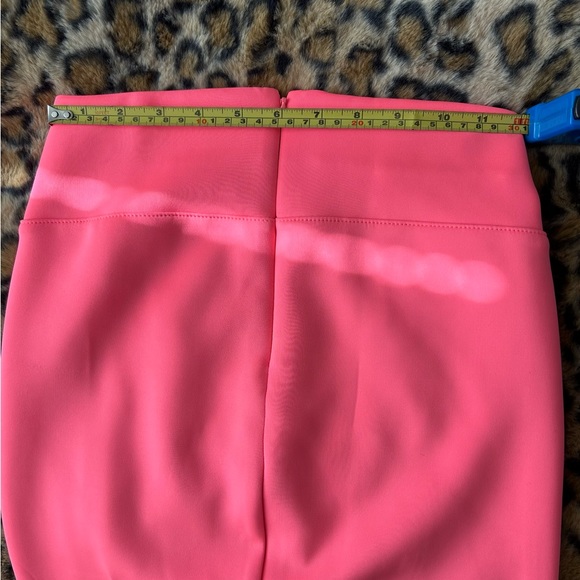 Guess Los Angeles - Size Small - Modern scuba knit skirt - Picture 8 of 8